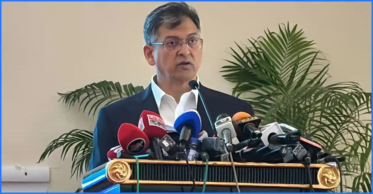 নিষিদ্ধ ঘোষিত দলের দোসরদের গ্রেপ্তারে পুরস্কার ঘোষণা করলেন স্বরাষ্ট্রমন্ত্রী