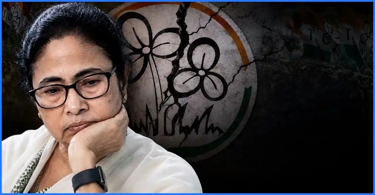 দলীয় প্রতীক ‘জোড়া ঘাসফুল’ হারানোর ঝুঁকিতে মমতার তৃণমূল