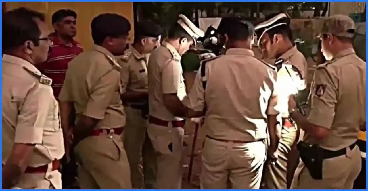 বাংলাদেশি অপবাদে মুসলিম দম্পতিকে প্রকাশ্যে মারধর, অভিযুক্ত চিকিৎসক গ্রেপ্তার!