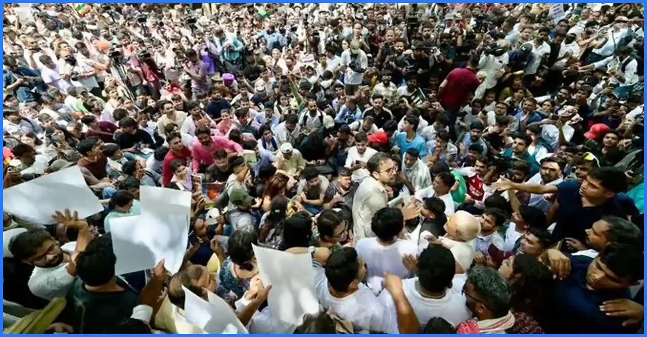 দিল্লিতে তীব্র হচ্ছে ছাত্র আন্দোলন, এবার নরেন্দ্র মোদির পদত্যাগ দাবি