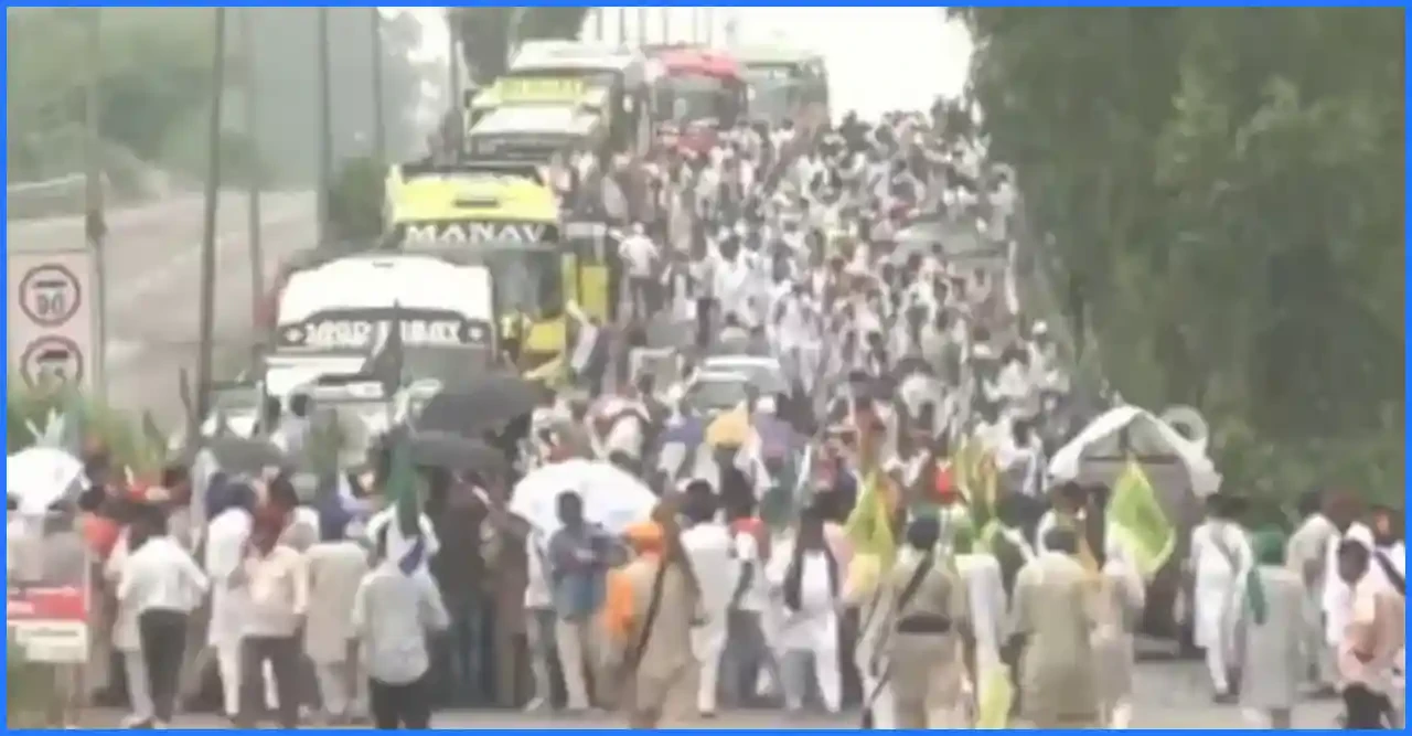 ককরোচ পার্টির আন্দোলনের মধ্যেই রাস্তায় কৃষকরা, উত্তাল ভারত
