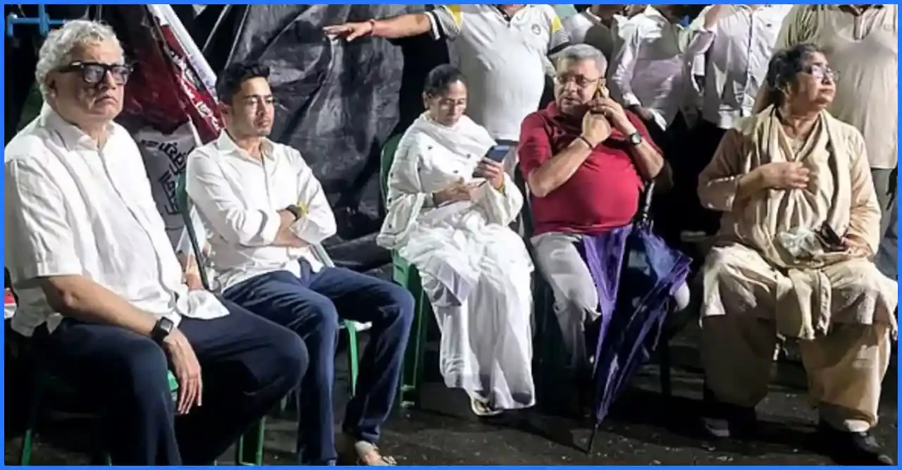 কলকাতায় ‘শহীদ দিবস’ মঞ্চে অতর্কিত হামলা ও ভাঙচুর, রাতভর পাহারায় মমতা
