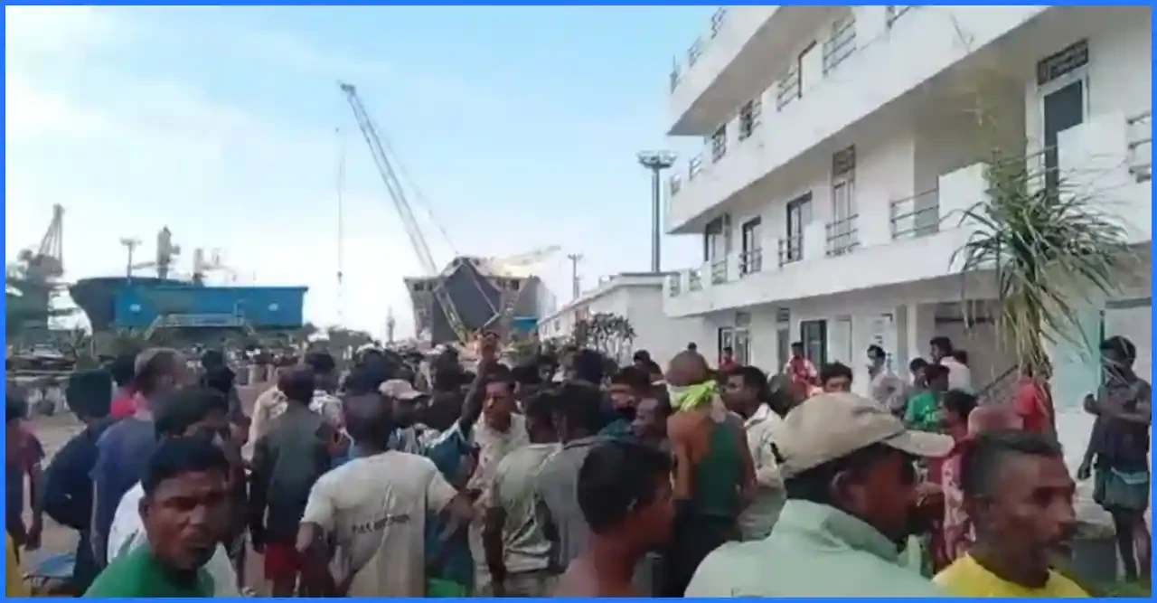 সীতাকুণ্ডে জাহাজভাঙা কারখানায় বিষাক্ত গ্যাস ছড়িয়ে নিহতের সংখ্যা বেড়ে ছয়