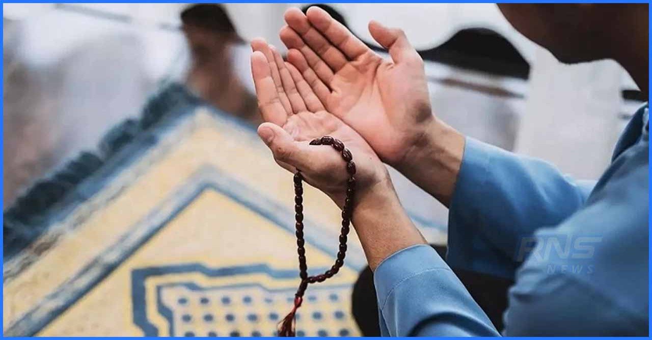 বার্ধক্যের কষ্ট ও অসহায়ত্ব থেকে সুরক্ষা চাইতে শিখিয়েছে ইসলাম!
