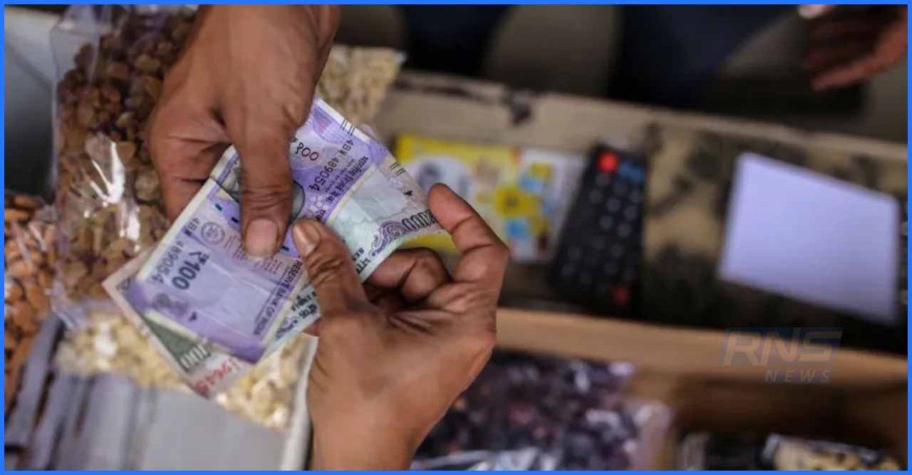 মার্কিন শুল্কের ধাক্কা সামলাতে জিএসটি কমাল ভারত, মধ্যবিত্তের জন্য স্বস্তির খবর!