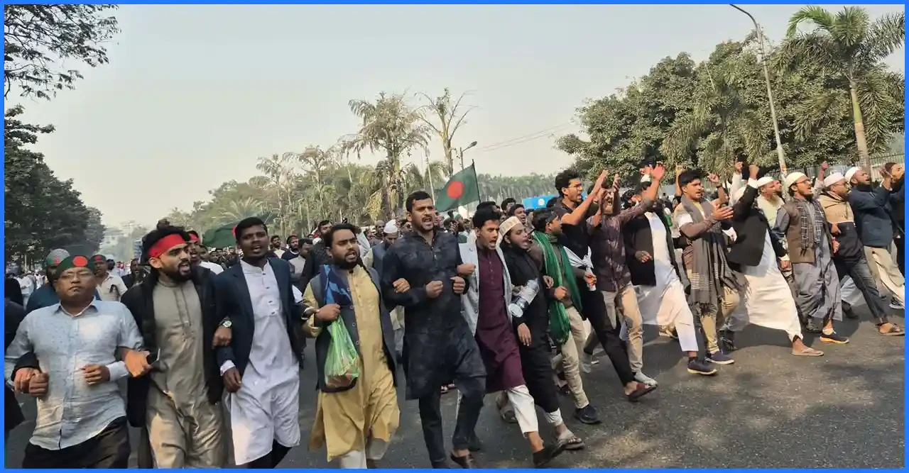 শোকের মিছিলে উত্তাল মানিক মিয়া এভিনিউ