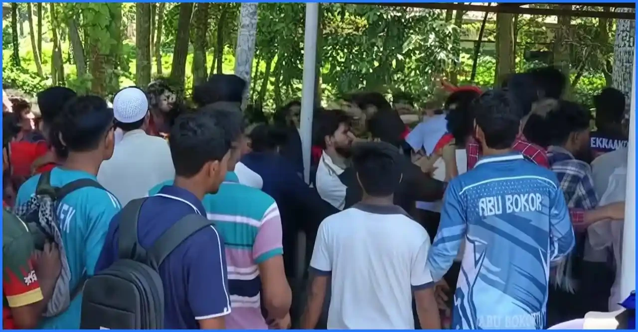 ইবিতে আন্তঃবিভাগ ফুটবল খেলায় দফায় দফায় সংঘর্ষ, টুর্নামেন্ট বন্ধ ঘোষণা।