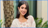 ‘শৈশবে আমিও অশালীন স্পর্শের শিকার হয়েছিলাম’, অভিনেত্রী প্রিয়ন্তি উর্বী