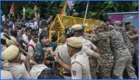 আন্দোলনকারীদের ওপর নজরদারির অভিযোগ, পুলিশকে তলব হাইকোর্টের
