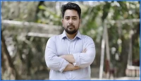 নাহিদ ইসলামকে ‘বাংলাদেশের নেতা’ আখ্যা দিলেন হাসনাত আব্দুল্লাহ