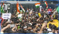 ভারতে চিকিৎসা প্রবেশিকা পরীক্ষার প্রশ্নপত্র ফাঁসের প্রতিবাদে উত্তাল রাজপথ
