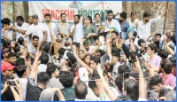 দিল্লিতে ‘ককরোচের তীব্র বিক্ষোভ, শিক্ষামন্ত্রী হিসেবে সোনাম ওয়াংচুককে চাইছেন শিক্ষার্থীরা