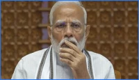 শিক্ষার্থীদের কাছে মোদিকে প্রকাশ্যে ক্ষমা চাইতে হবে