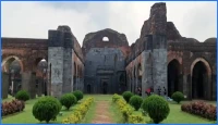 পশ্চিমবঙ্গের ঐতিহাসিক আদিনা মসজিদ প্রাঙ্গণে পূজার আয়োজন