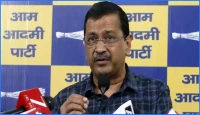 নির্বাচন কমিশনারের পদত্যাগের দাবিতে বিক্ষোভ, 'কালো জরুরি অবস্থা'র অভিযোগ