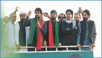 পিটিআইয়ের লংমার্চ ঘিরে উত্তপ্ত পাকিস্তান, জরুরি অবস্থা জারির শঙ্কা