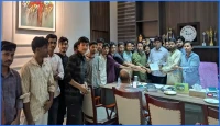 কুবিতে ডেঙ্গু প্রতিরোধে ছাত্রদলের স্মারকলিপি।