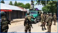 সেনাবাহিনীর বিশেষ নিরাপত্তা পাহারায় সাজেক থেকে ফিরলেন অবরুদ্ধ পর্যটকরা